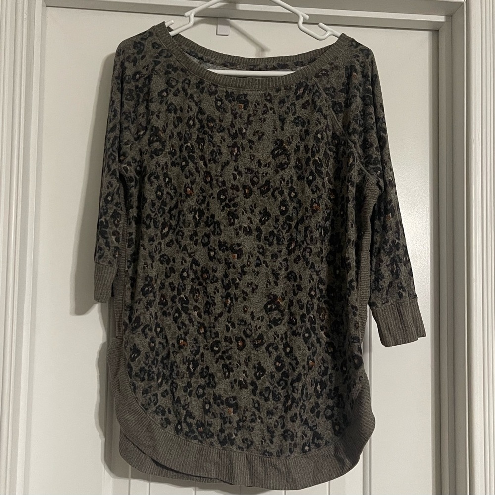 Maurices Green Leopard Print Sweater 😍